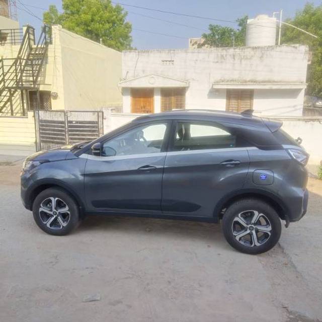 https://images10.gaadi.com/usedgaadi-sellcar/UsedCar/ea027641-4b2e-48b4-bb71-ca91f933a364/a3a22c4e-7e6f-4885-b50a-4e21c72eb805.jpg?imwidth=6402