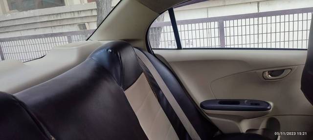 https://images10.gaadi.com/usedgaadi-sellcar/UsedCar/ea3fc46b-f63d-47a4-a8cf-501ea82915e5/e675e4e7-8600-4faa-b5b9-75c5183bd290.jpeg?imwidth=6401