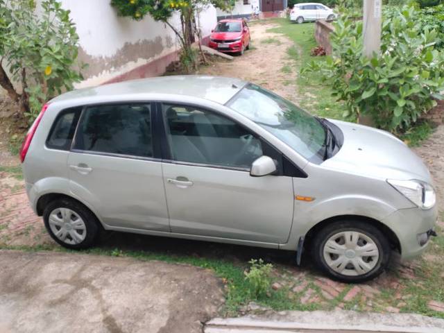 https://images10.gaadi.com/usedgaadi-sellcar/UsedCar/ea8af1fd-f87b-43aa-8c50-29e8e5a0a7cf/8f26c03d-e3a4-494f-97a7-9e985aa25756.jpg?imwidth=6401