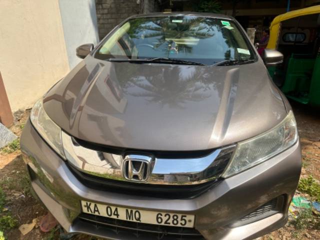 https://images10.gaadi.com/usedgaadi-sellcar/UsedCar/eaa0b76b-8876-4a7d-9791-d20c821b7e47/b24935a6-cc47-430e-a5b2-37b204fef013.jpeg?imwidth=6400