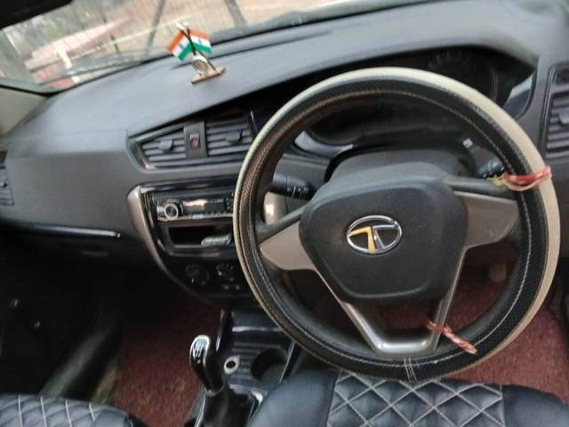 https://images10.gaadi.com/usedgaadi-sellcar/UsedCar/eaa75fde-2a40-4a57-952f-429aca0851bb/2c1cbe30-a1f9-4a95-9970-d0f3ba9ae69d.jpg?imwidth=6402