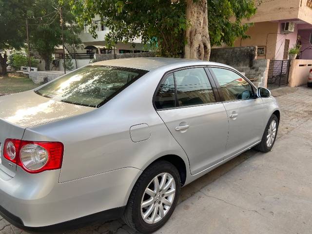 https://images10.gaadi.com/usedgaadi-sellcar/UsedCar/eab6c2d6-7b46-4fb2-acbb-accdb29febf7/317e30ae-9fea-48f2-91d1-9e3745384985.jpeg?imwidth=6402