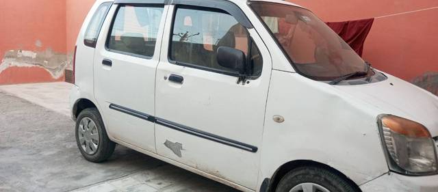 https://images10.gaadi.com/usedgaadi-sellcar/UsedCar/eaf84451-2295-42af-834d-e1d620828c9d/b0f63e60-aa32-42cf-99d4-be7622761c67.jpg?imwidth=6400