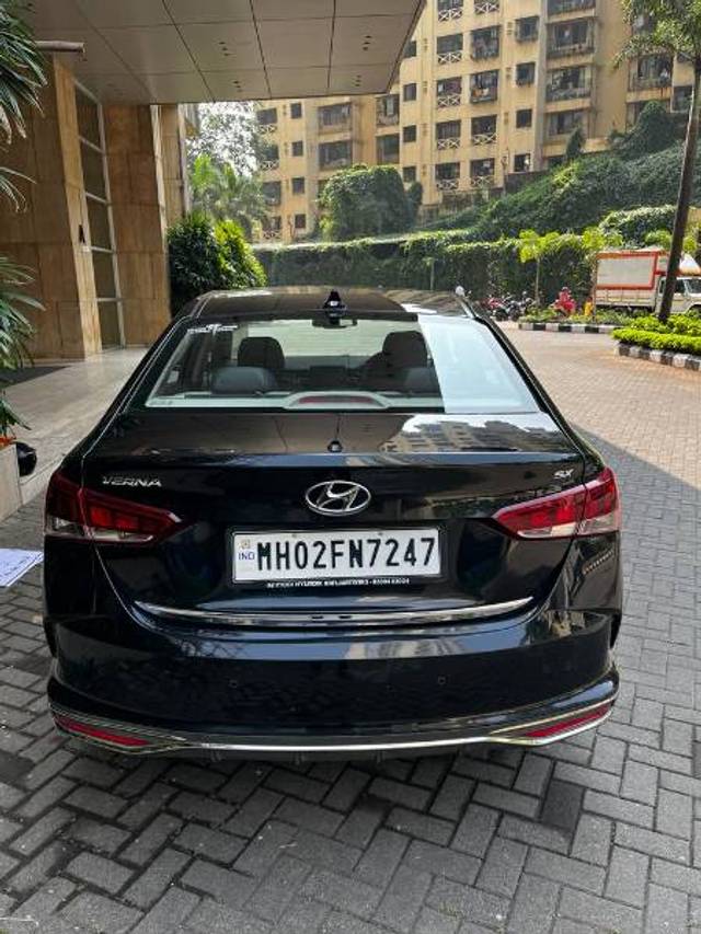 https://images10.gaadi.com/usedgaadi-sellcar/UsedCar/eb7554c4-7878-4c30-b53c-029026f8b236/cf2b5270-06c1-49de-870c-e29d73f2e5ff.jpg?imwidth=6401