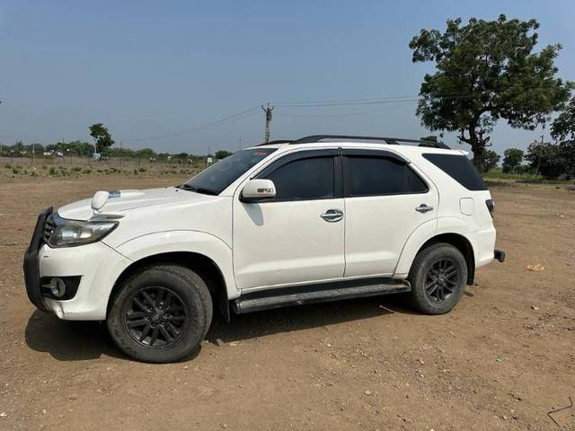 https://images10.gaadi.com/usedgaadi-sellcar/UsedCar/ebe554ab-129e-45c8-9e7a-f69183b074b1/11004816-5712-4989-b19a-4d59ce1fa7d3.jpg?imwidth=6400