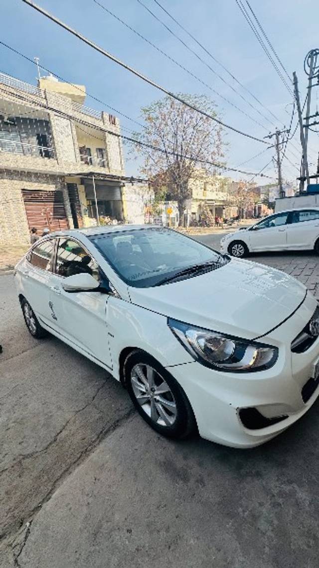 https://images10.gaadi.com/usedgaadi-sellcar/UsedCar/ecb68d59-4d8a-4ad8-b9e1-6185021725f9/290c1860-3d7c-4444-a19d-4298ed4ab3e4.jpg?imwidth=6400