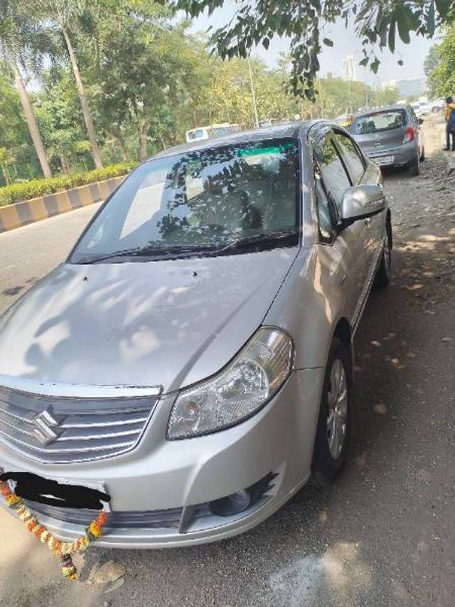 https://images10.gaadi.com/usedgaadi-sellcar/UsedCar/ed1d6d44-0d8e-4bd3-a6bd-2073bce3d3c9/ab06c63d-6399-460f-a869-62659f004d05.jpg?imwidth=6402