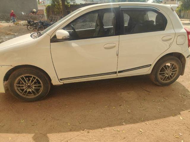 https://images10.gaadi.com/usedgaadi-sellcar/UsedCar/ed5e3e61-b995-4637-b0c5-ae24c633d3f8/963683fb-2ee7-4461-b637-7d9f95d20b71.jpg?imwidth=6402