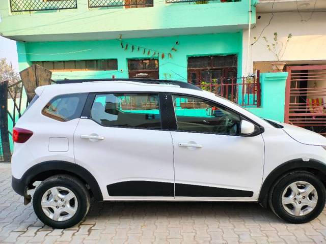 https://images10.gaadi.com/usedgaadi-sellcar/UsedCar/ed67b72a-09e1-4ad4-a883-50efdf2f8ea3/f37952e3-adb1-46f6-879e-01acf0e911f4.jpg?imwidth=6401