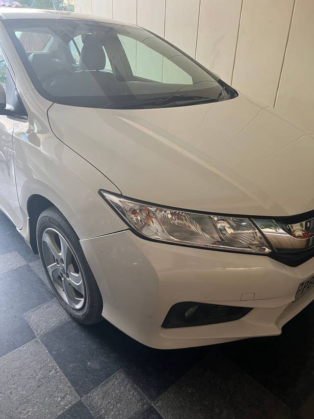 https://images10.gaadi.com/usedgaadi-sellcar/UsedCar/ed6fba9c-5262-4164-9d80-1da79cc1604d/e408a7fa-6bb1-40d0-8653-40befe30bafc.jpeg?imwidth=6401