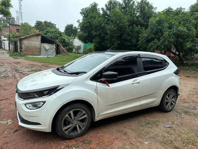 https://images10.gaadi.com/usedgaadi-sellcar/UsedCar/ed894d5c-a1a3-4d9a-b9c1-24752873f96c/1175edd2-eb24-4974-955b-a60365dc48cd.jpg?imwidth=6400