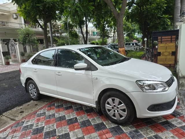 https://images10.gaadi.com/usedgaadi-sellcar/UsedCar/edfcfde2-af7a-49ae-b342-51c378678873/bc2a750b-f65f-4e06-89bc-0ead200ff86e.jpg?imwidth=6400