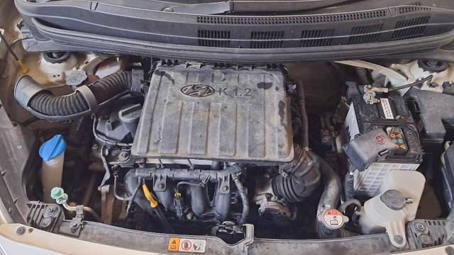 https://images10.gaadi.com/usedgaadi-sellcar/UsedCar/ee231ba7-ebd9-405a-8acd-6d61bcef9fa3/74dc7363-57a1-4ed8-9956-90b4bba25ede.jpg?imwidth=6401