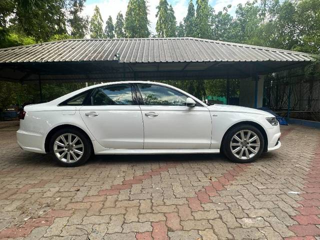 https://images10.gaadi.com/usedgaadi-sellcar/UsedCar/ee486967-4565-4821-b30a-c3ff90e12431/c002597c-c239-46bd-9519-ff9529246495.jpg?imwidth=6401