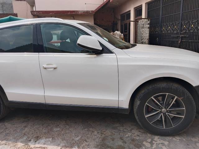 https://images10.gaadi.com/usedgaadi-sellcar/UsedCar/eecbd0fd-e580-4c8c-935e-c683d3cac639/3783b968-e8dc-4c67-af3f-fe38c0da4613.jpeg?imwidth=6401