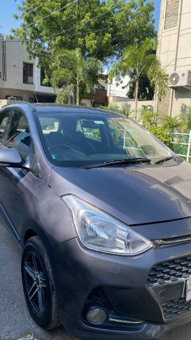 https://images10.gaadi.com/usedgaadi-sellcar/UsedCar/eedb477d-035f-4517-9ca3-55ef77a3de18/c5e92dda-5c5e-4921-9226-5a93e029df6e.jpeg?imwidth=6400