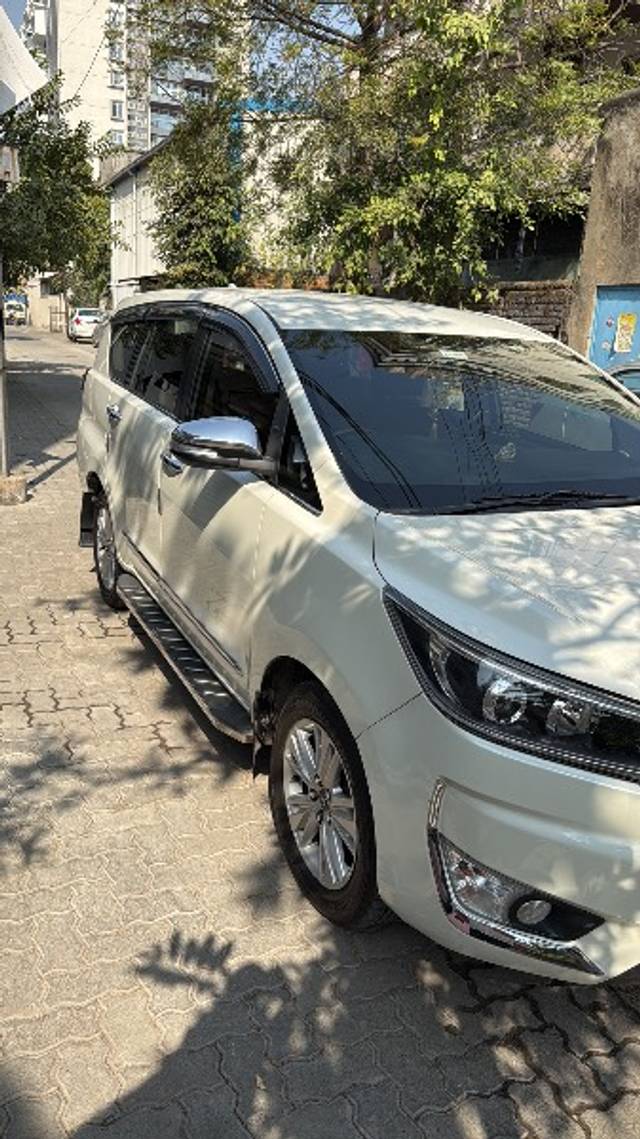 https://images10.gaadi.com/usedgaadi-sellcar/UsedCar/eee58fbd-31ac-4d88-8dd0-8c1bf75a3eb9/d07f66e3-4275-4ab6-9bea-e8e8533ef272.jpg?imwidth=6402