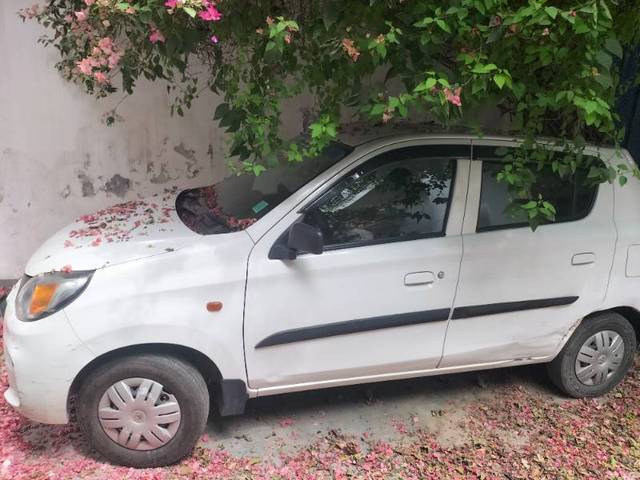 https://images10.gaadi.com/usedgaadi-sellcar/UsedCar/eefe7a17-aad0-4439-8d04-e9385a051e66/1470cadb-2e46-4ec2-851f-8eb68ce4b9a7.jpg?imwidth=6400