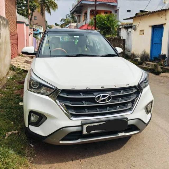 https://images10.gaadi.com/usedgaadi-sellcar/UsedCar/ef1491c9-1107-4f45-9f00-439b36106e21/ceec342a-ad1e-45e7-9fb8-653eb72422c5.jpg?imwidth=6402