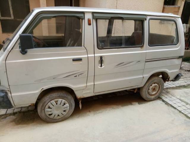 https://images10.gaadi.com/usedgaadi-sellcar/UsedCar/ef352889-ecd5-4d32-b580-fe8734600a47/44205b5e-ec86-4a63-80d7-5c3ab4da6cbd.jpg?imwidth=6400