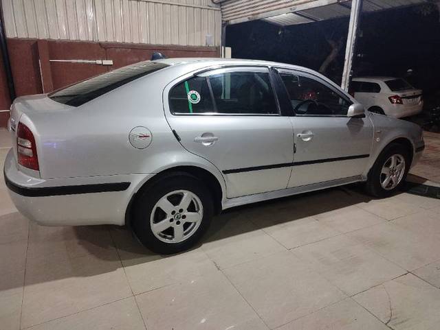 https://images10.gaadi.com/usedgaadi-sellcar/UsedCar/ef3f8de0-359d-406d-8187-e453a572cc20/64fc1c04-0282-40d9-b09a-2f64b2c7a36a.jpg?imwidth=6401