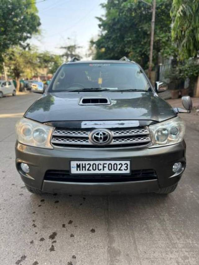 https://images10.gaadi.com/usedgaadi-sellcar/UsedCar/ef5005f5-496e-4576-b19a-7740a405316c/62e08df0-9b07-4c80-ba22-8e0ea310137b.jpg?imwidth=6400