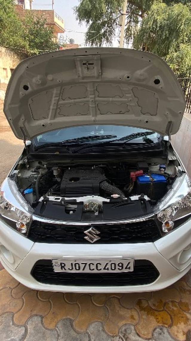 https://images10.gaadi.com/usedgaadi-sellcar/UsedCar/ef751e3d-ce9c-4379-afb2-556a3927c5df/174112f3-3c8c-45be-b8a7-12adbf2d31f8.jpeg?imwidth=6401