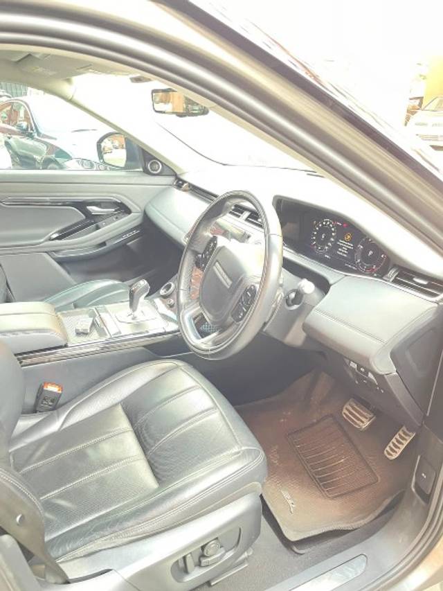 https://images10.gaadi.com/usedgaadi-sellcar/UsedCar/eff7c0f2-7b61-401c-8675-b97a6096cdfd/4280797f-897a-4933-b1d6-7975f57c1f3d.jpeg?imwidth=6400