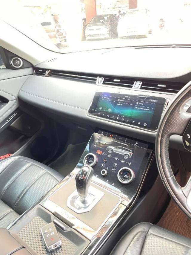 https://images10.gaadi.com/usedgaadi-sellcar/UsedCar/eff7c0f2-7b61-401c-8675-b97a6096cdfd/ceefd268-cd82-40ca-93ad-630923f6bb40.jpeg?imwidth=6402