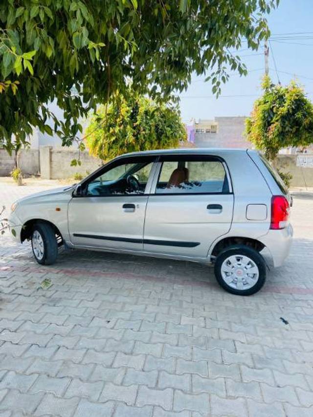 https://images10.gaadi.com/usedgaadi-sellcar/UsedCar/f01b49f4-c7eb-48dc-b846-ecb567933306/6eb660cd-80fa-49a1-86d4-5766b6e6eaf8.jpg?imwidth=6402