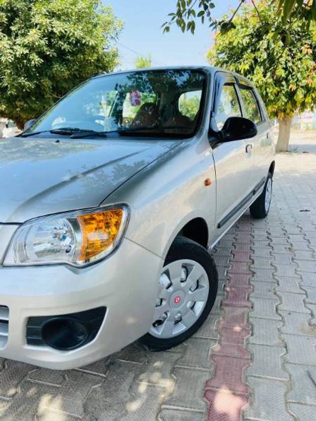 https://images10.gaadi.com/usedgaadi-sellcar/UsedCar/f01b49f4-c7eb-48dc-b846-ecb567933306/a106f829-fa84-488d-b57f-cb9169b139f1.jpg?imwidth=6400