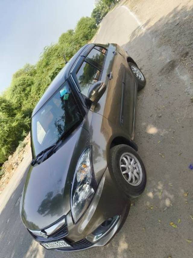 https://images10.gaadi.com/usedgaadi-sellcar/UsedCar/f0a2bab7-0b1f-46bb-99d6-84e459b9e892/e37b19b0-63dc-4663-9e15-0b34a48c1ecb.jpg?imwidth=6402