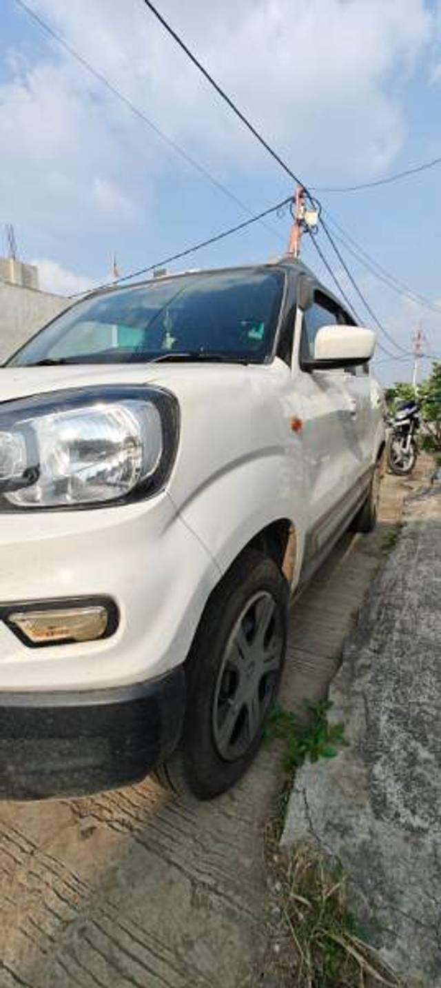 https://images10.gaadi.com/usedgaadi-sellcar/UsedCar/f10d0e7c-920f-41ef-a2b9-23eba0a3a7a9/a4165790-97fa-42ad-bacd-1c4ef3fec15e.jpg?imwidth=6402