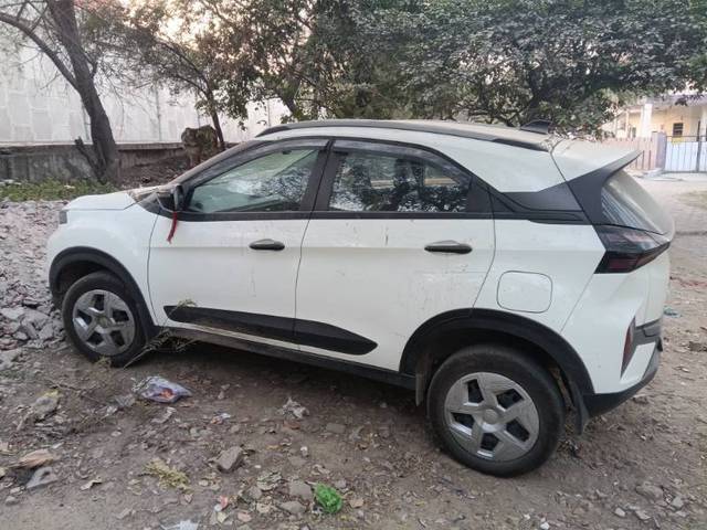 https://images10.gaadi.com/usedgaadi-sellcar/UsedCar/f111f08c-e590-4947-a771-34db238e1946/6f72d55a-391b-460f-baed-c4b14ff42d7f.jpg?imwidth=6402