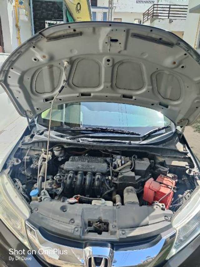 https://images10.gaadi.com/usedgaadi-sellcar/UsedCar/f1518fd5-4ccd-4985-8562-393716ee81a2/ace918a4-4f17-4b0a-a3b9-fe9bfc480dbf.jpg?imwidth=6400