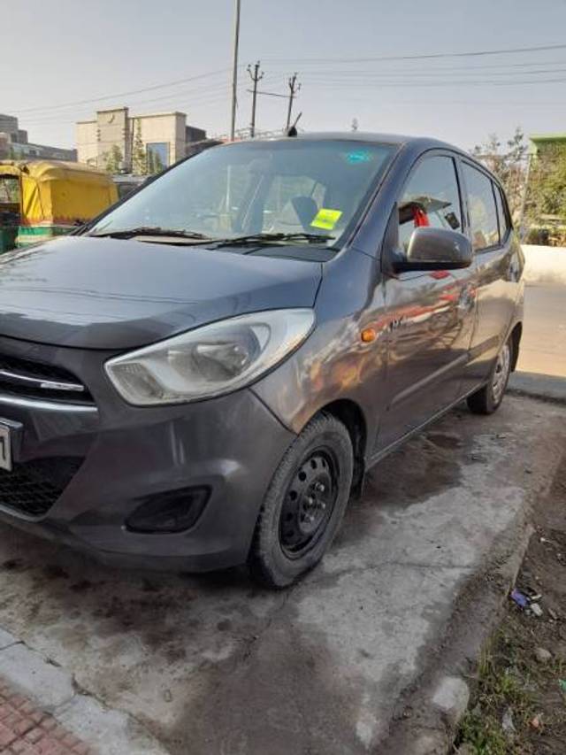 https://images10.gaadi.com/usedgaadi-sellcar/UsedCar/f15a73dd-5e79-4648-bc4d-e5e85c93331a/39843c99-6e59-4416-9dd4-7cb1642ea5c1.jpg?imwidth=6400