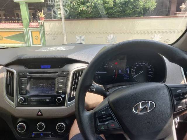 https://images10.gaadi.com/usedgaadi-sellcar/UsedCar/f16b904c-a6c2-4a05-872c-e5bcde3ffa0e/89bd86f0-497b-4b2f-809e-2ac22b41db05.jpg?imwidth=6402