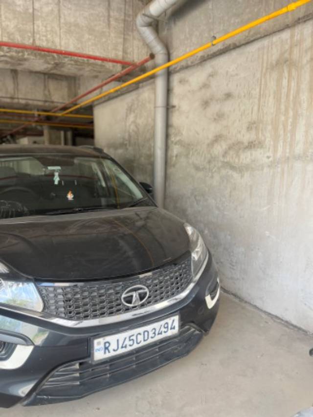 https://images10.gaadi.com/usedgaadi-sellcar/UsedCar/f1a3523c-d860-4874-9725-a0c49e73780a/60aa7b66-e60a-4b3d-9447-9c39f3b67239.jpeg?imwidth=6400