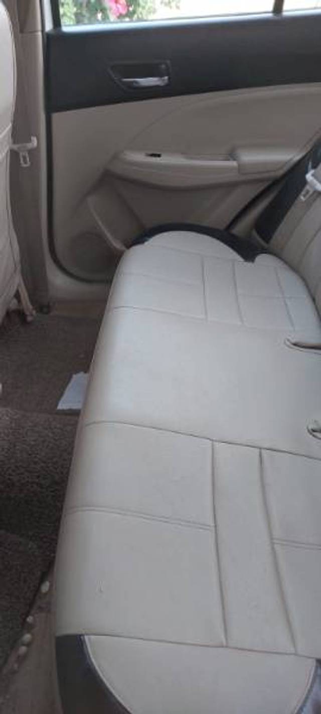 https://images10.gaadi.com/usedgaadi-sellcar/UsedCar/f1b32a71-aba5-405a-8c9a-ac771a7a682a/05ceb092-56d5-4a28-9922-54bfc66c68ee.jpg?imwidth=6402