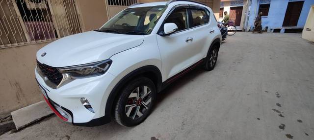 https://images10.gaadi.com/usedgaadi-sellcar/UsedCar/f1c7a094-4851-4c0b-983c-a35cbc8e843a/6a643b82-7097-4184-8b51-b72a7d5d4eb6.jpg?imwidth=6401