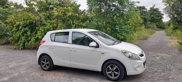 https://images10.gaadi.com/usedgaadi-sellcar/UsedCar/f2058af0-5cf8-4b30-856d-75d6f2002006/3f8e3f86-49b8-4c3f-a2f7-aa0ef09c10b8.jpg?imwidth=6400