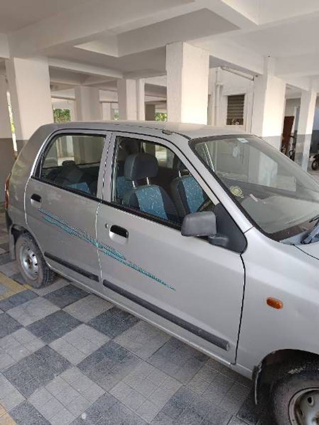 https://images10.gaadi.com/usedgaadi-sellcar/UsedCar/f27faf84-e38a-4e40-9beb-48d9a3ab4f21/083cd42d-cdb4-4a52-af86-1e28c5cba1d8.jpg?imwidth=6402