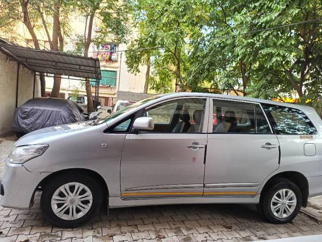 https://images10.gaadi.com/usedgaadi-sellcar/UsedCar/f29e08e8-b2be-43a5-b2fb-26afd3e40faa/d1bacb6c-d1c8-4c95-aec5-3dea4908a53e.jpg?imwidth=6400