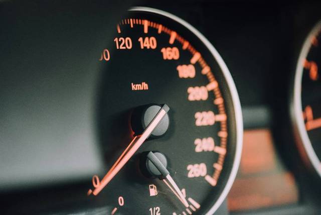 https://images10.gaadi.com/usedgaadi-sellcar/UsedCar/f2b37546-7f20-4851-a62a-b8bbdd57cb9e/9f9dd146-3742-4e1b-98a1-0db3cdd67b50.jpg?imwidth=6400