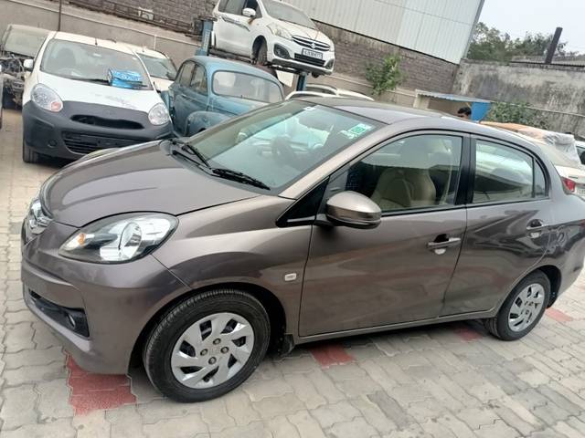 https://images10.gaadi.com/usedgaadi-sellcar/UsedCar/f2c6fbaa-d805-4304-8dce-a5a95ff8b7d8/02144516-868e-4bef-bcf6-5355a1ff8196.jpeg?imwidth=6400