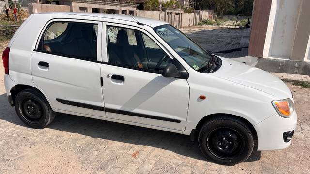 https://images10.gaadi.com/usedgaadi-sellcar/UsedCar/f2d727c7-91b8-4c78-8cca-ddb5b87a80a0/5d9ad221-28bd-4859-bddc-5c7dc44042a7.jpeg?imwidth=6401