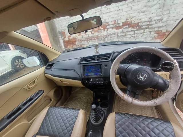 https://images10.gaadi.com/usedgaadi-sellcar/UsedCar/f307b40f-97df-40b8-846a-47fae727165c/d38229f7-5db6-4641-807e-f2b5c016b7b8.jpg?imwidth=6402