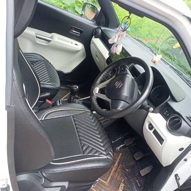 https://images10.gaadi.com/usedgaadi-sellcar/UsedCar/f34c35f4-feeb-4467-9312-68f6c202fef2/cbea821a-f7d9-41e7-81dc-b787dc2a8144.jpg?imwidth=6402