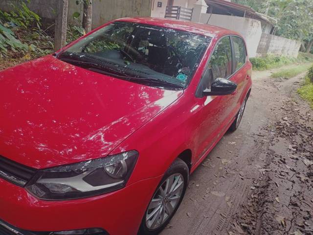 https://images10.gaadi.com/usedgaadi-sellcar/UsedCar/f38be4b9-0e45-434f-b79e-992e53adf526/8df9f3f2-85a1-4c22-a125-0eac69099e73.jpg?imwidth=6402