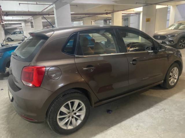https://images10.gaadi.com/usedgaadi-sellcar/UsedCar/f3df52dd-d022-4876-873c-f6f72530160b/5c1038e1-3d8f-4e7b-b102-113787afa87a.jpeg?imwidth=6402